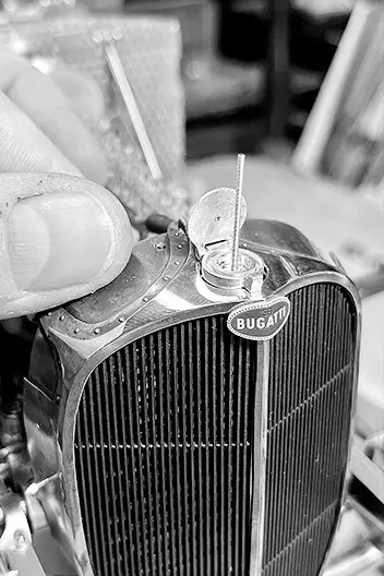 Miniatures de Prestige 1/8e par Laurent Pierson - plan rapproché calandre